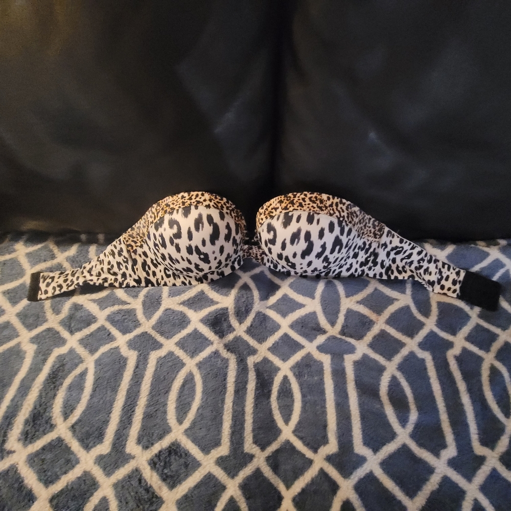 Victoria Secret Bombshell  Bra size 38C